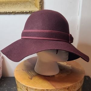 Wool ladies Hat plum color